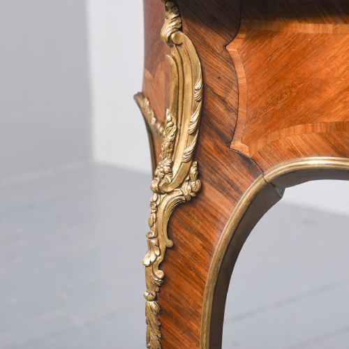 EXHIBITION QUALITY FRENCH SIDE TABLE - ADDITIONAL PHOTO 7