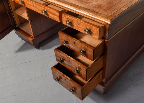GEORGIAN STYLE MAHOGANY PARTNERS DESK - ADDITIONAL PHOTO 2