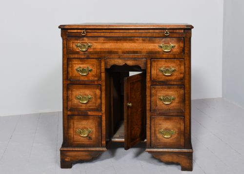 GEORGE II STYLE INLAID FIGURED WALNUT KNEEHOLE DRESSING CHEST - ADDITIONAL PHOTO 8