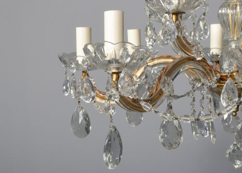 GLASS AND CRYSTAL CHANDELIER OF NEAT PROPORTIONS - ADDITIONAL PHOTO 2