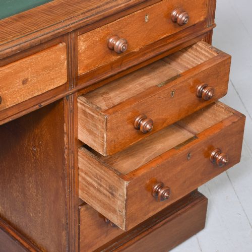 QUALITY VICTORIAN MAHOGANY PARTNERS DESK - ADDITIONAL PHOTO 3