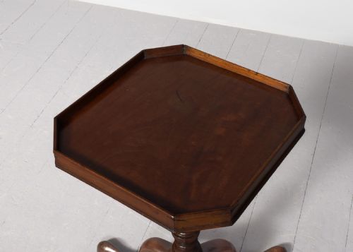 GEORGE III MAHOGANY OCCASIONAL TABLE - ADDITIONAL PHOTO 1