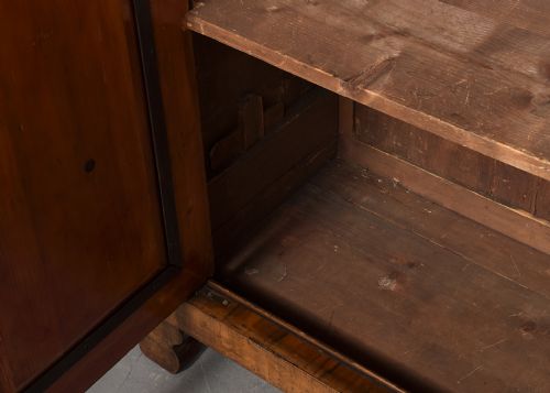 FIGURED WALNUT NORTH EUROPEAN ARMOIREHALL CUPBOARD - ADDITIONAL PHOTO 8