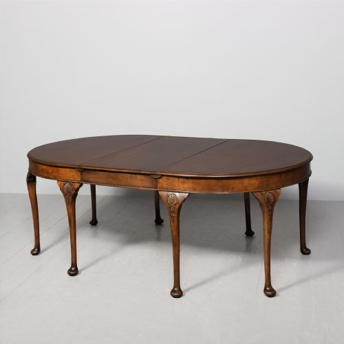 GEORGE II STYLE WALNUT DINING TABLE