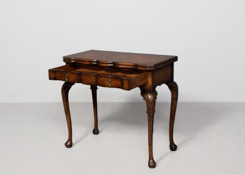 EARLY GEORGIANSTYLE CROSSBANDED FIGUREDWALNUT FOLDOVER GAME TABLES - ADDITIONAL PHOTO 3