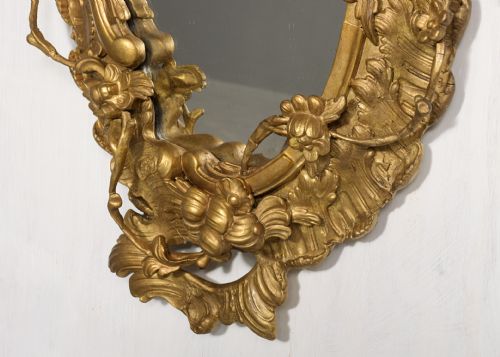 A LARGE CARVED AND GILDED ROCOCO MIRROR - ADDITIONAL PHOTO 2