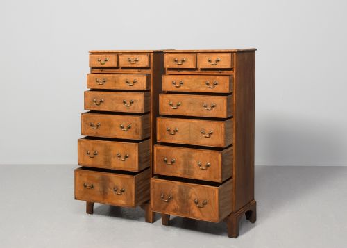 PAIR OF NEATSIZED GEORGE III STYLE WALNUT CHEST OF DRAWERS - ADDITIONAL PHOTO 1