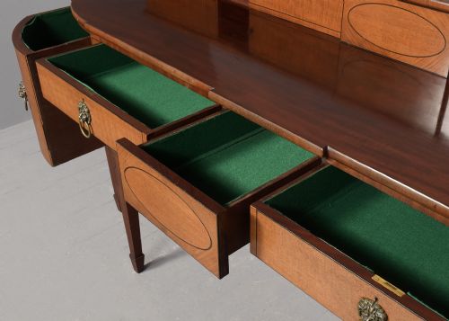 LARGE SCOTTISH GEORGE III MAHOGANY STAGEBACK SIDEBOARD - ADDITIONAL PHOTO 2