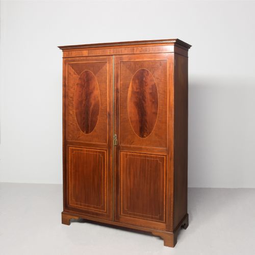 GEORGIAN STYLE MAHOGANY 2 DOOR WARDROBE