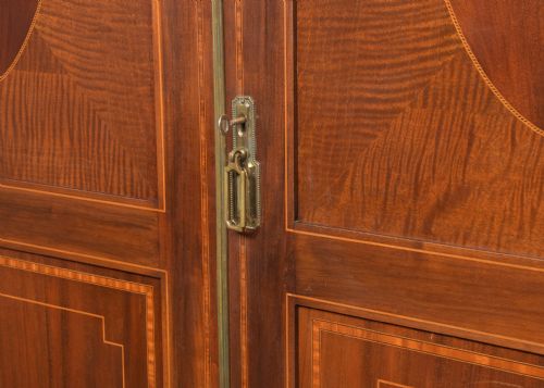 GEORGIAN STYLE MAHOGANY 2 DOOR WARDROBE - ADDITIONAL PHOTO 2
