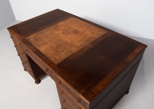 WHYTOCK REID OF EDINBURGH 3 PART PEDESTAL DESK - ADDITIONAL PHOTO 3