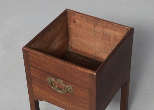 LATE GEORGIAN MAHOGANY JARDINIRE STANDWINE COOLER - ADDITIONAL PHOTO 2