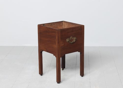 LATE GEORGIAN MAHOGANY JARDINIRE STANDWINE COOLER - ADDITIONAL PHOTO 4