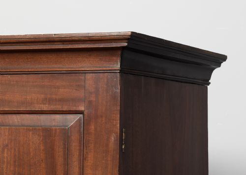 EARLY GEORGE III MAHOGANY PRESSWARDROBE - ADDITIONAL PHOTO 1