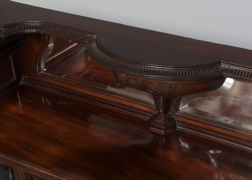 MAGNIFICENT LATE VICTORIAN CARVED MAHOGANY CABINET WITH MIRRORBACK AND CUPBOARDS - ADDITIONAL PHOTO 5