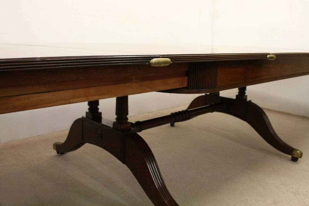 Mahogany Dining Table by William Trotter of Edinburgh View VII