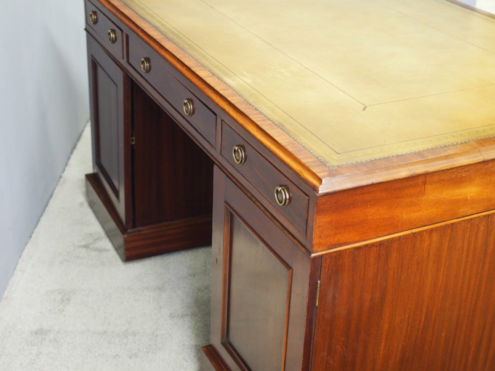 Early 19th Century Mahogany Partners Desk View XIV