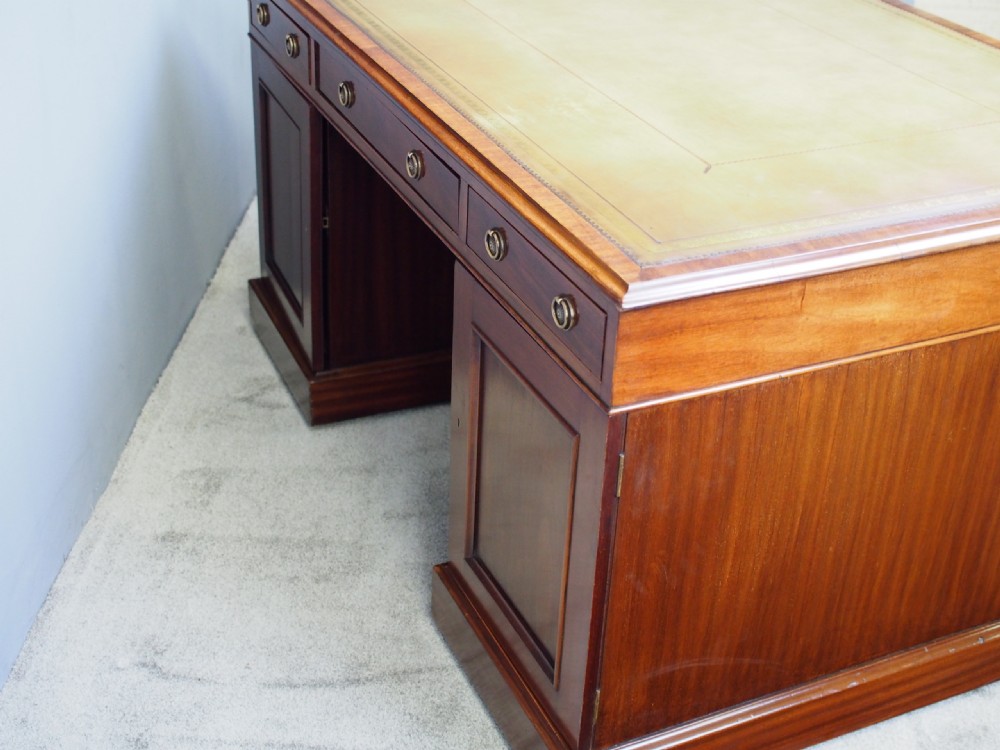 Early 19th Century Mahogany Partners Desk View XV