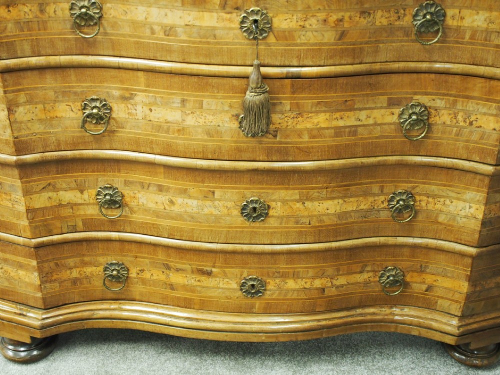 Northern Italian Serpentine Walnut Commode View XI