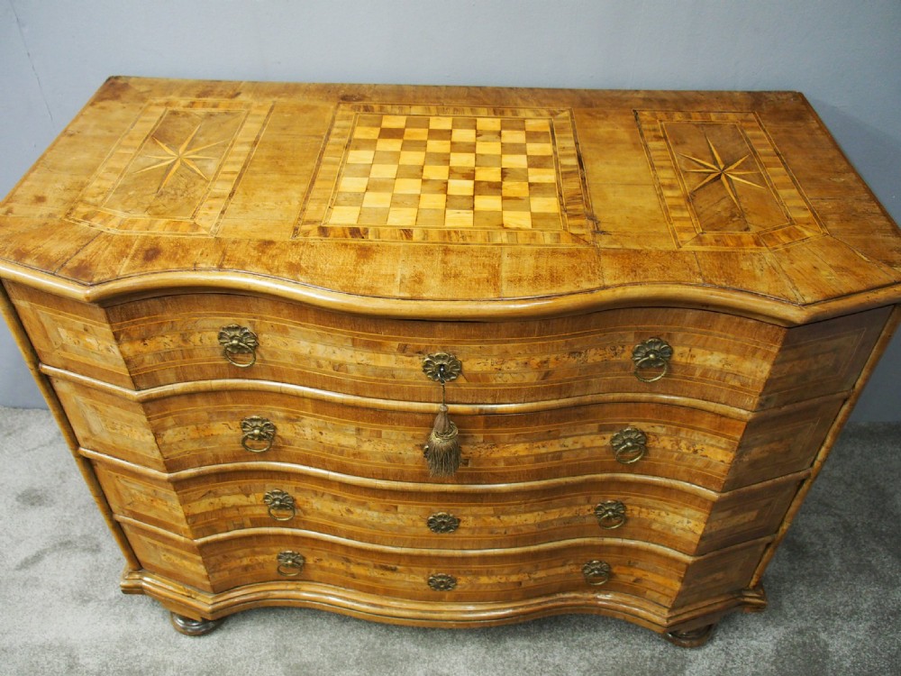 Northern Italian Serpentine Walnut Commode View XVII