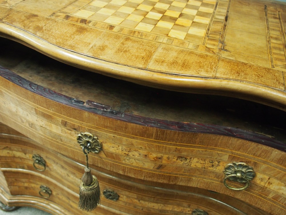 Northern Italian Serpentine Walnut Commode View XX