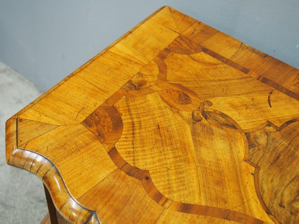 North Italian Walnut Serpentine Commode View VIII