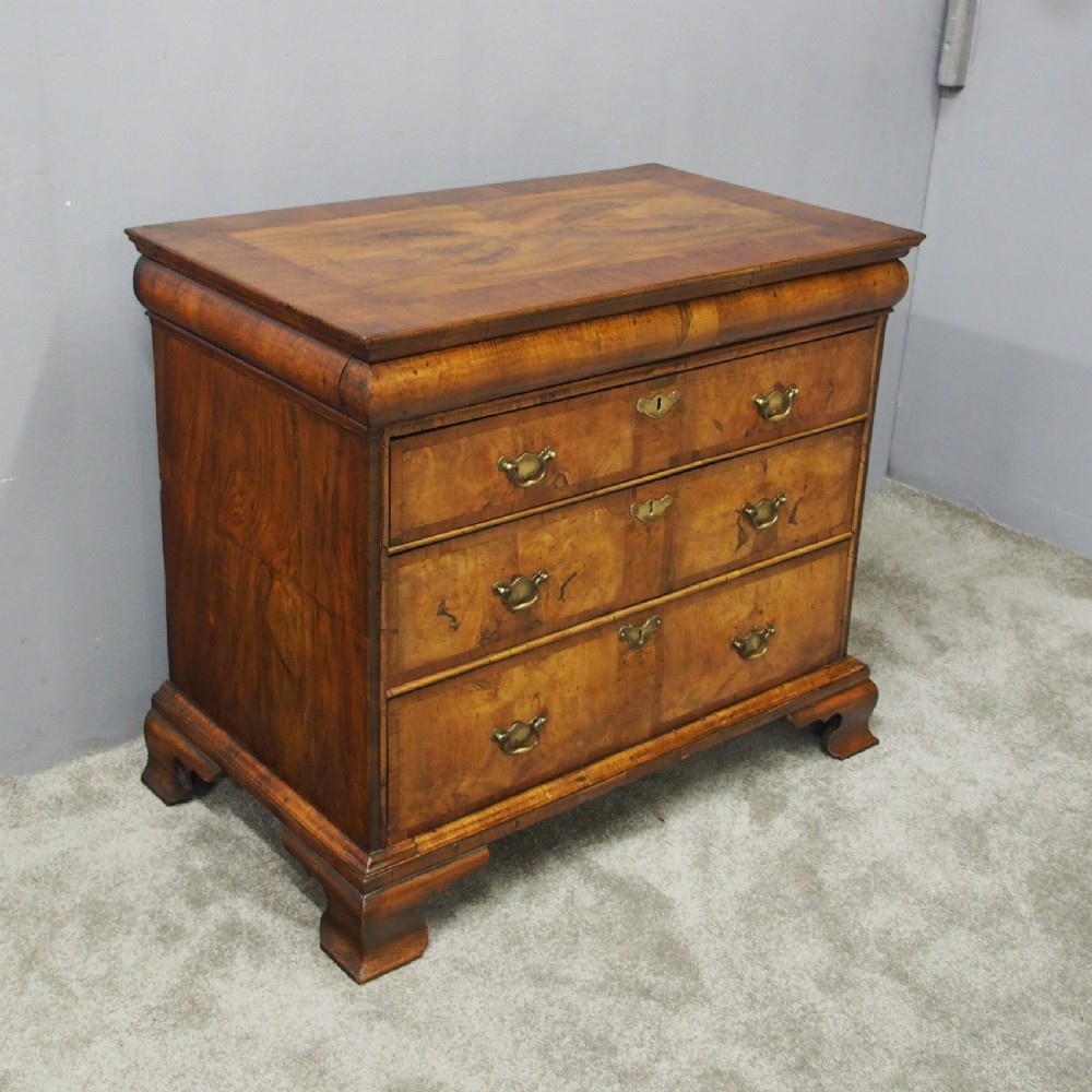 18th Century Walnut Chest of Drawers