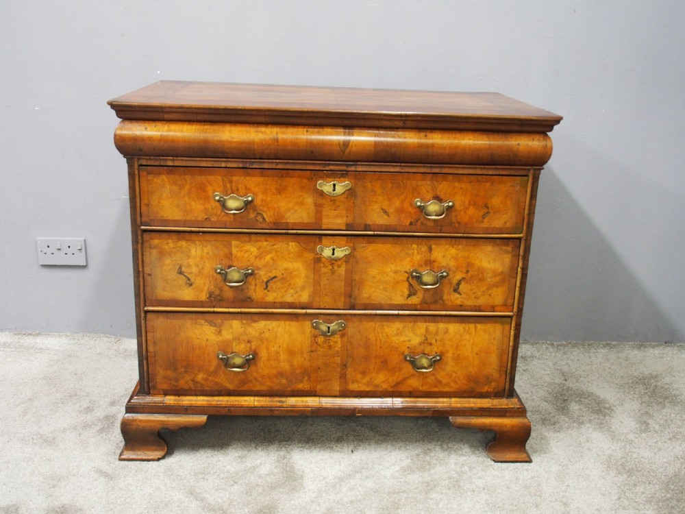 18th Century Walnut Chest of Drawers View IX