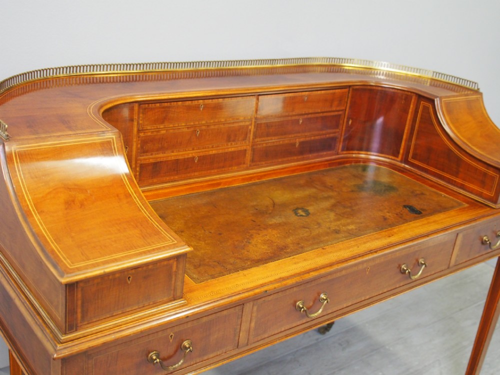 Carlton House Desk by Gillows of Lancaster View IV