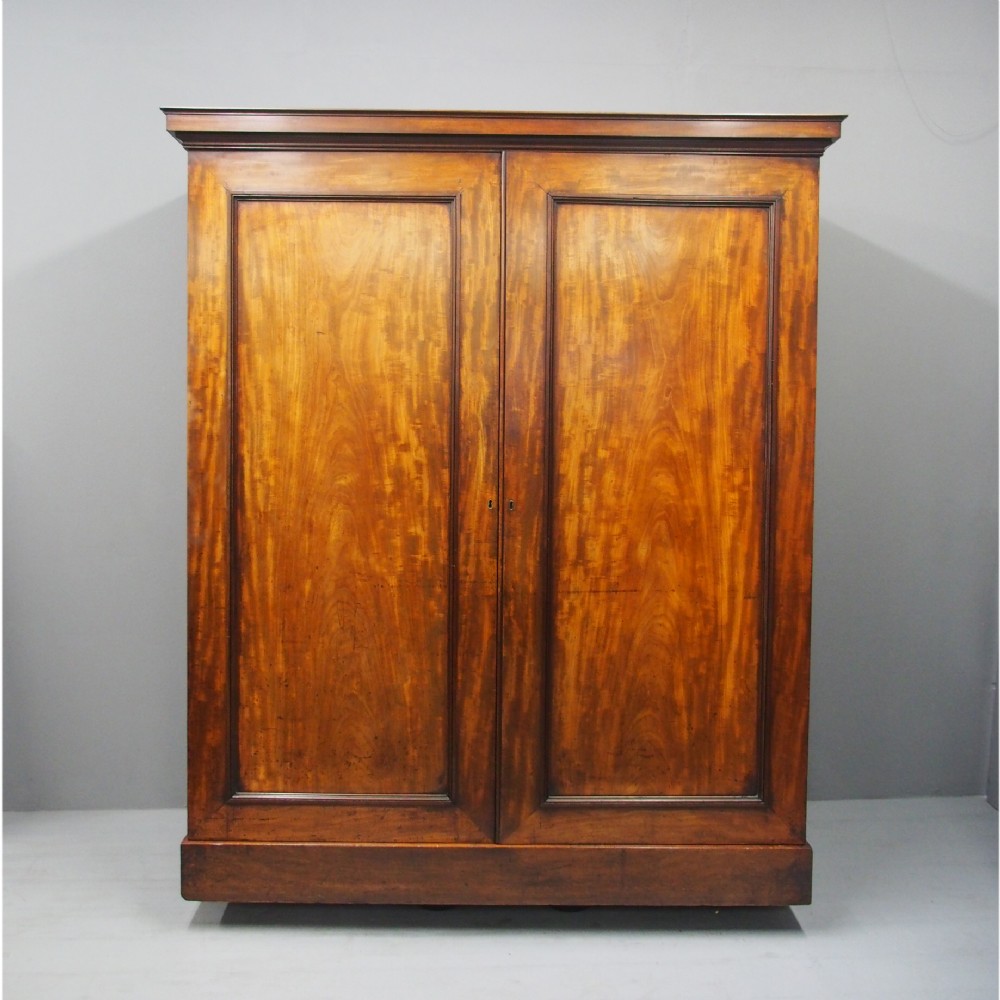 William IV Mahogany 2 Door Wardrobe