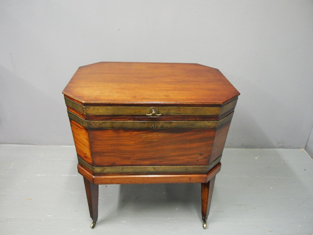 George III Octagonal Mahogany Cellarette View III