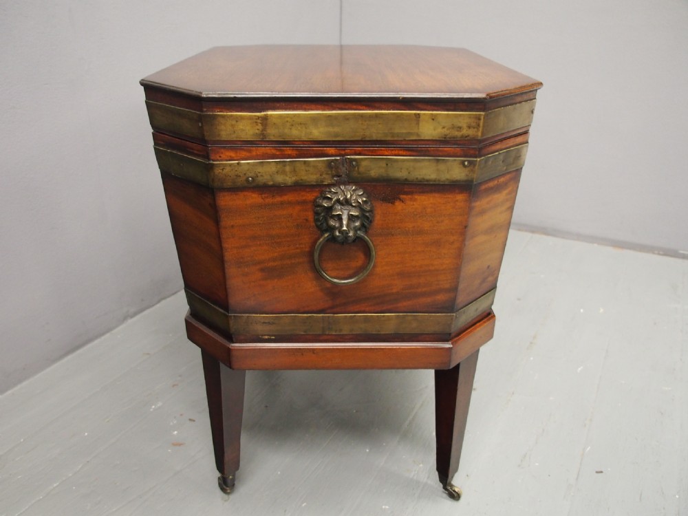 George III Octagonal Mahogany Cellarette View V