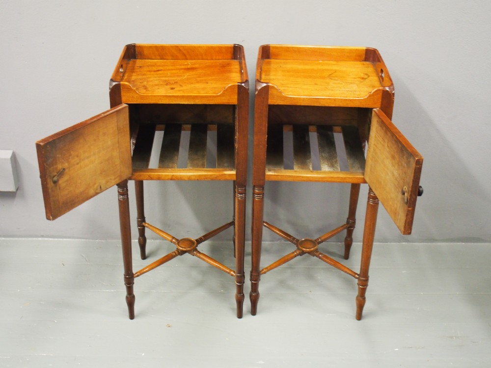 Pair of George III Mahogany Bedside Lockers View VIII