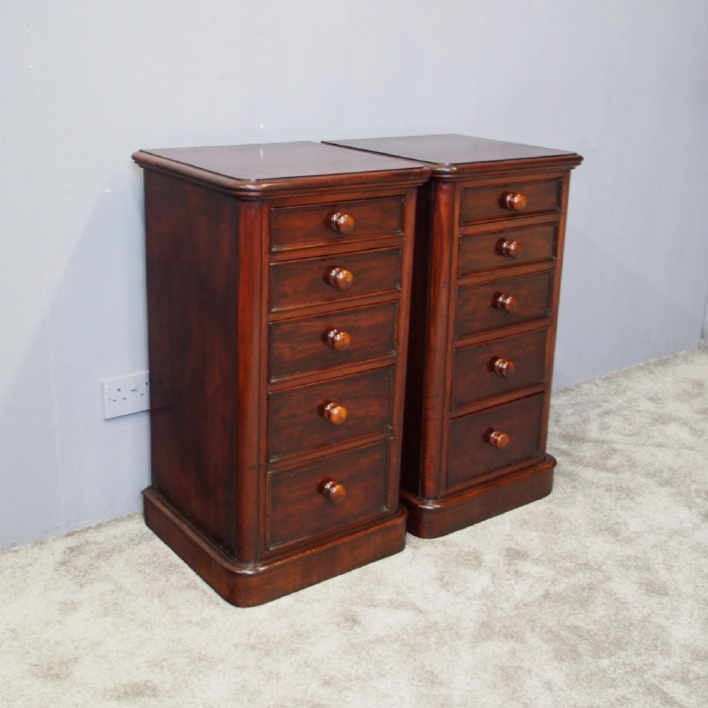 Pair of Neat Sized Victorian Mahogany Bedsides or Chests