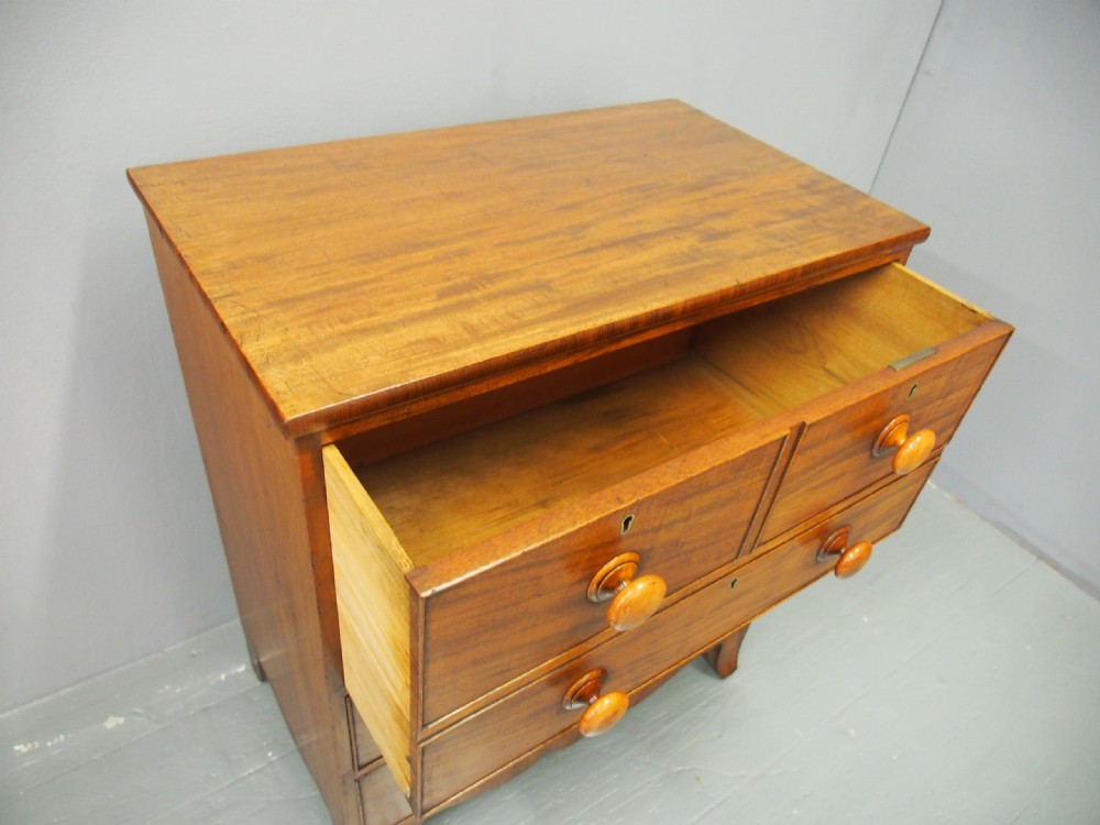 George III Cottage Style Mahogany Chest of Drawers View VII