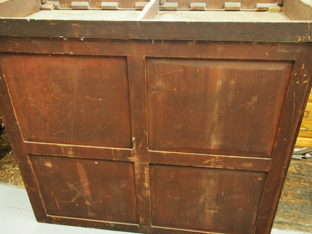 George III Mahogany Linen Press View XIII