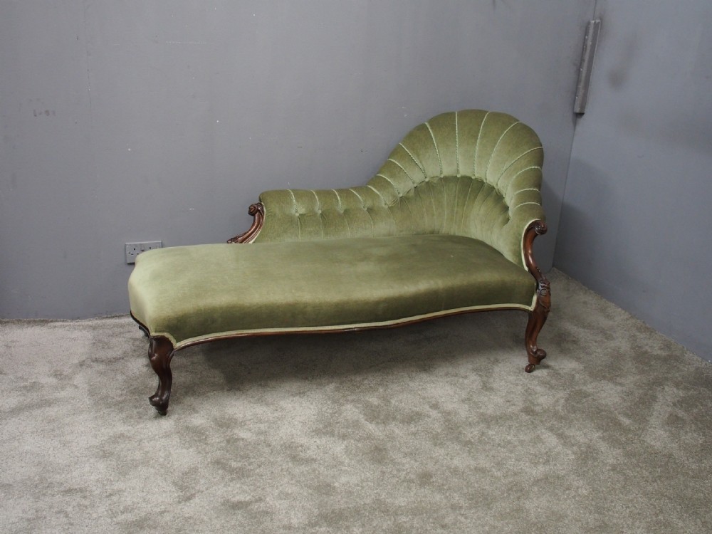 Victorian Carved Walnut Chaise Longue View II