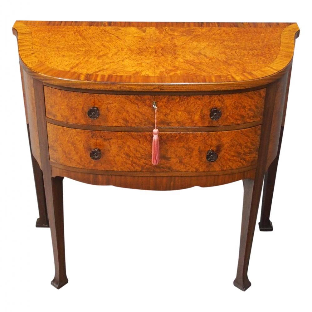 Whytock and Reid Padouk Chest of Drawers