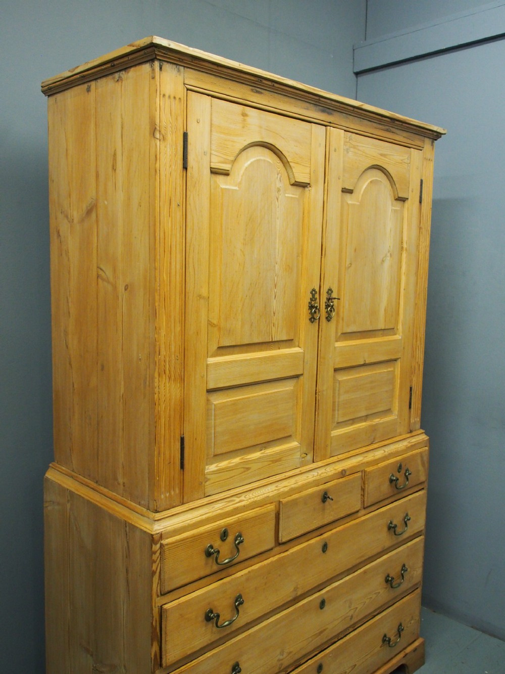 George III Pitch Pine Press View XII
