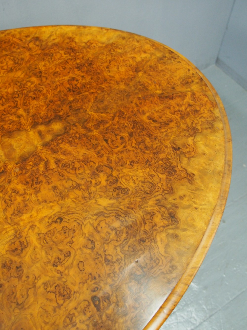 Victorian Burr Walnut Oval Breakfast Table View XVII