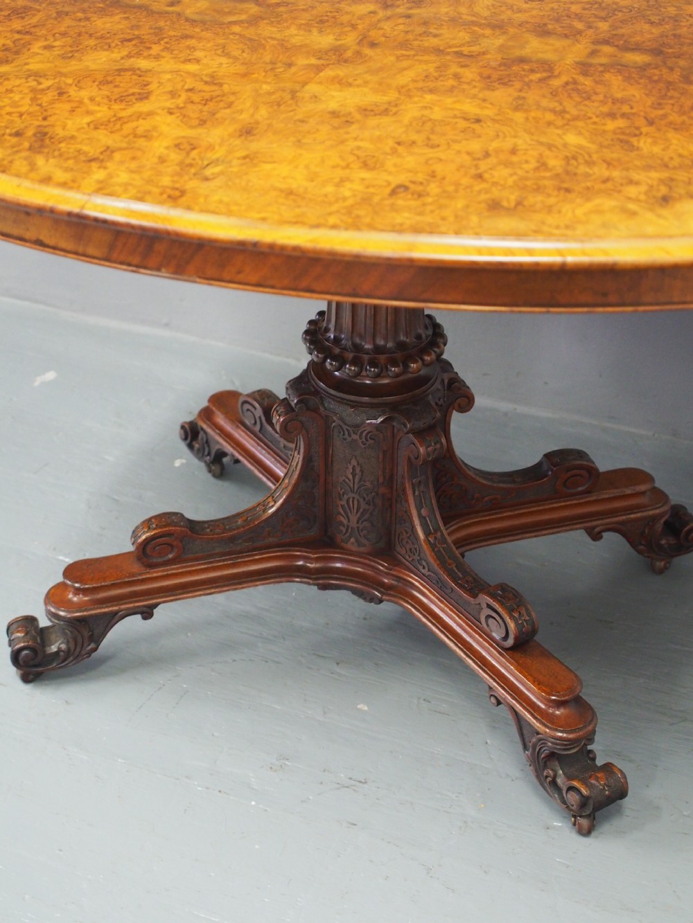 Victorian Burr Walnut Oval Breakfast Table View XVIII