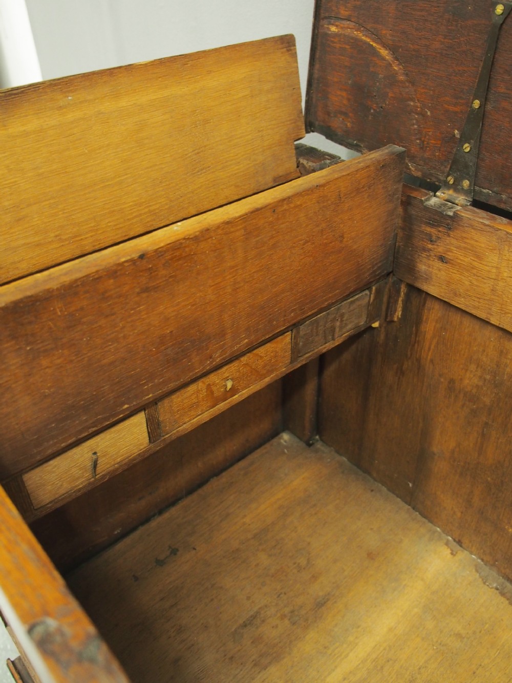 George III Mule Chest View XIII