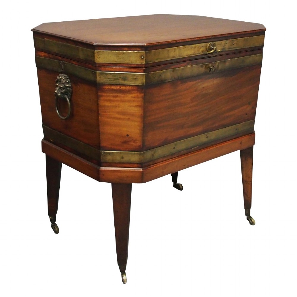 George III Octagonal Mahogany Cellarette