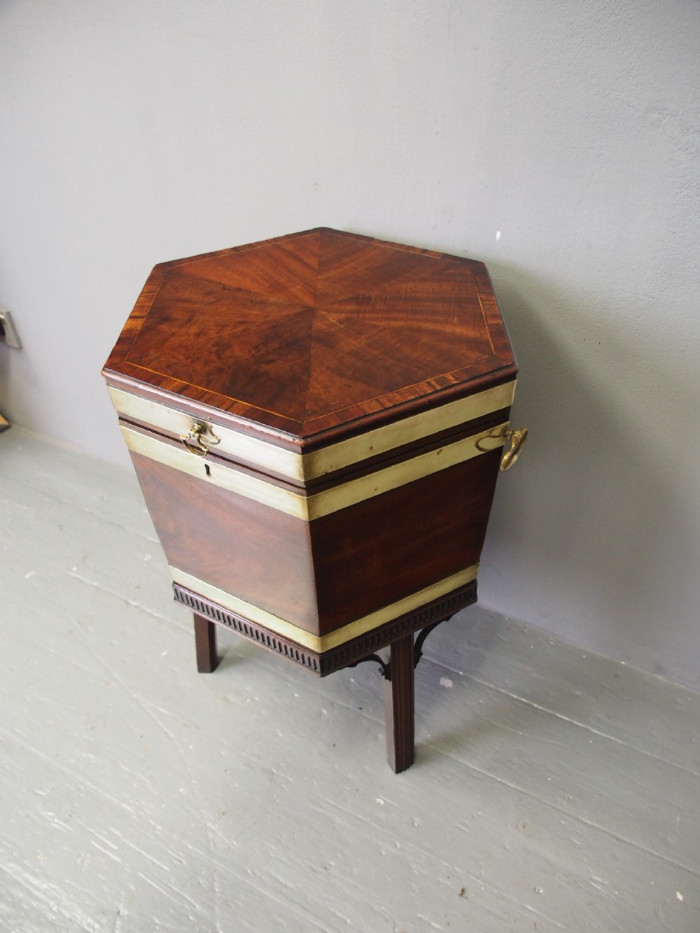 George III Inlaid Mahogany Polygon Wine Cooler View IX