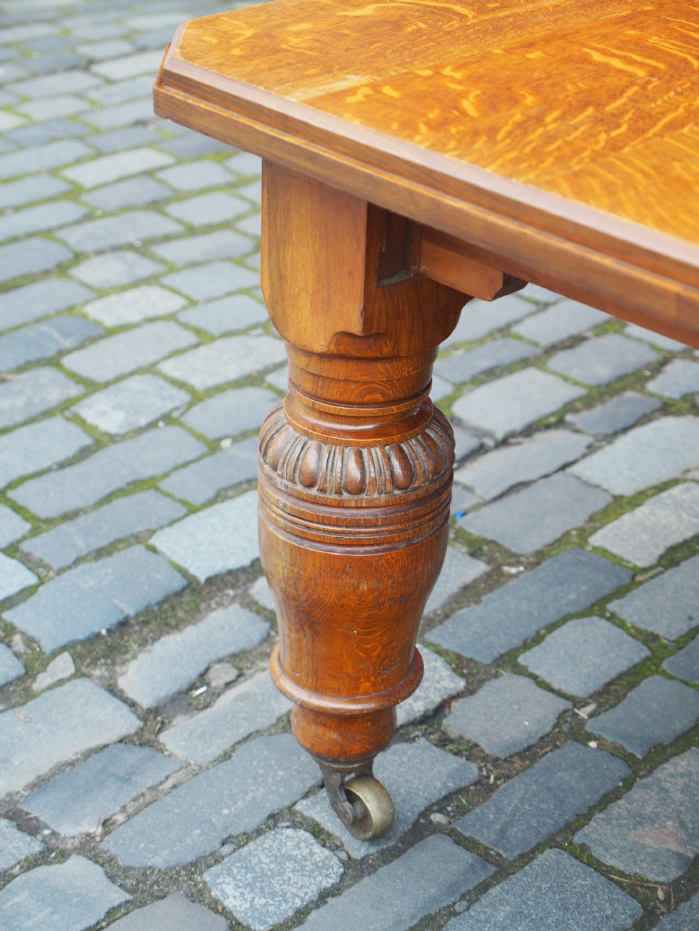 Large Victorian Oak Dining Table View X