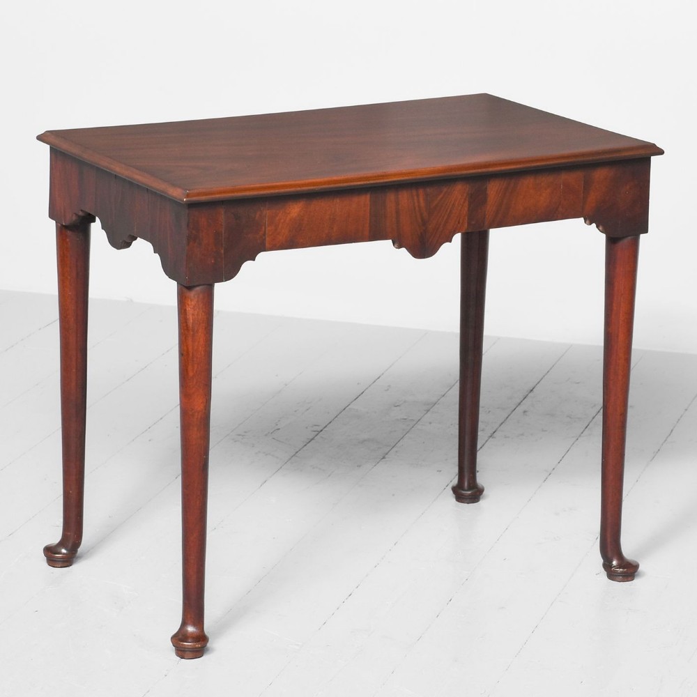 George II Mahogany Free-Standing Occasional Table