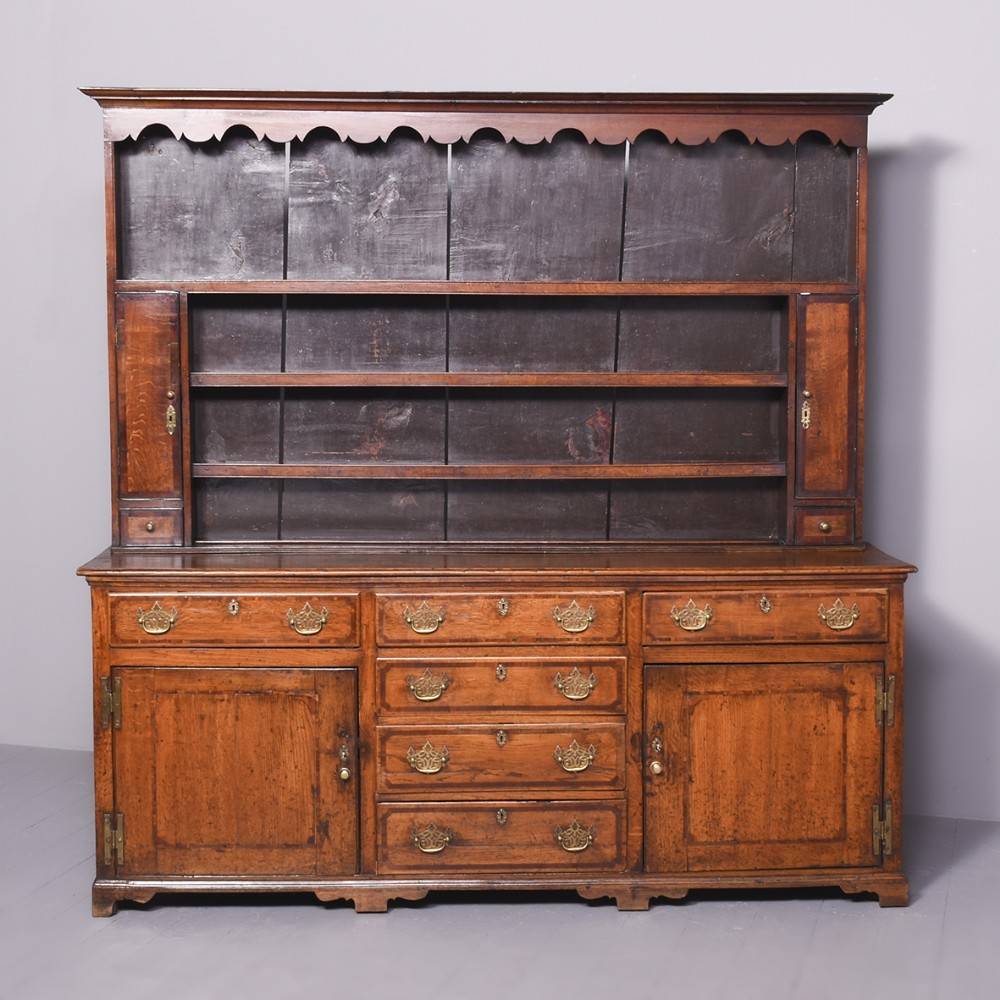 George III Welsh 2 Part Dresser