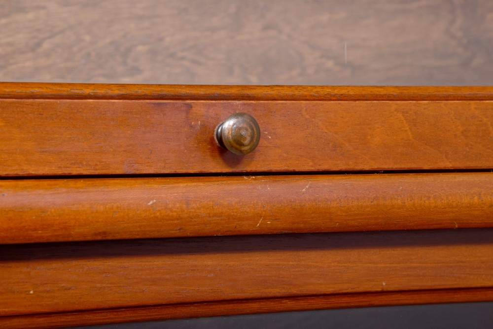 Globe - Wernicke five - section mahogany stacking bookcase, in perfect condition View VI