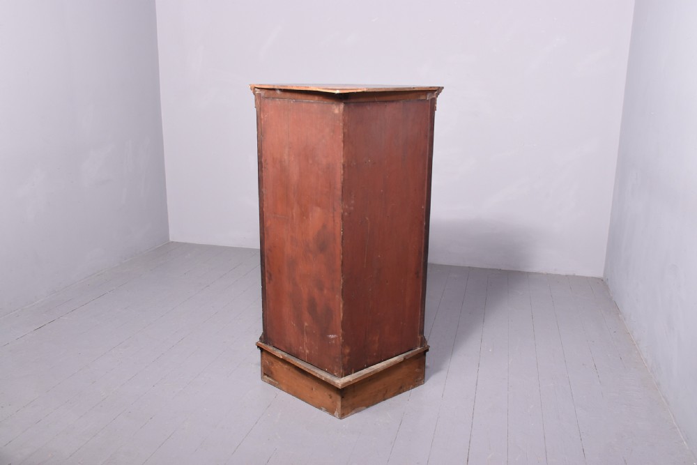 George III, large - size, free - standing mahogany corner cupboard – amazing value! View II