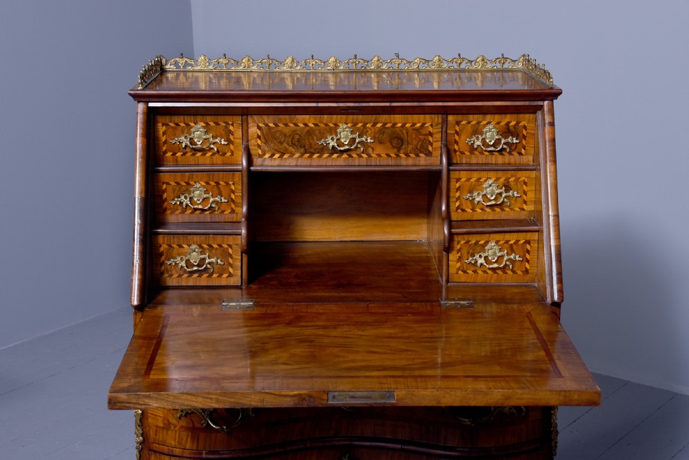 Attractive 19th Century French inlaid walnut ladies writing bureau View VII